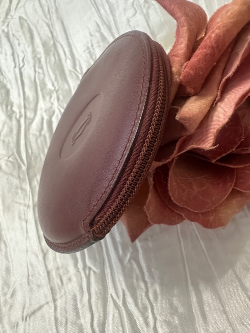 Cartier Burgundy Leather Round Coin Pouch with Gold Zip Pull - Picture 6 of 8